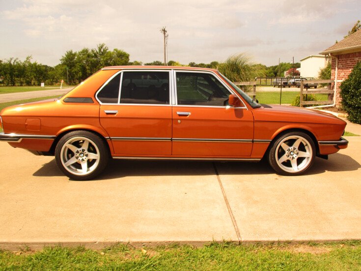 Thumbnail Photo undefined for 1977 BMW 530i